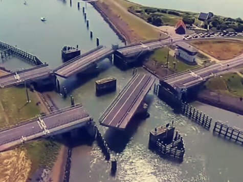 一眼以為是橋從中間斷開(kāi)，再看一眼原來(lái)是設(shè)計(jì)師用心良苦